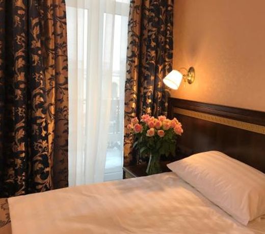 Sapphire Hotel