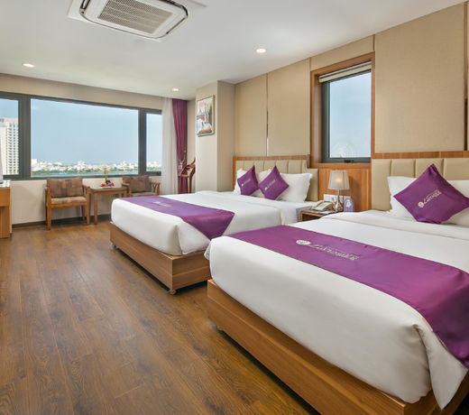Lavender Riverside Hotel