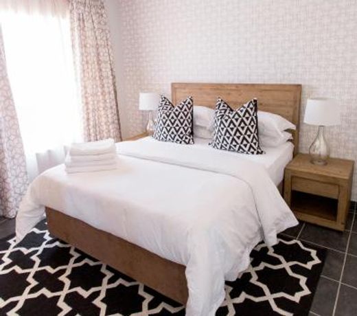 3 Lux Suites