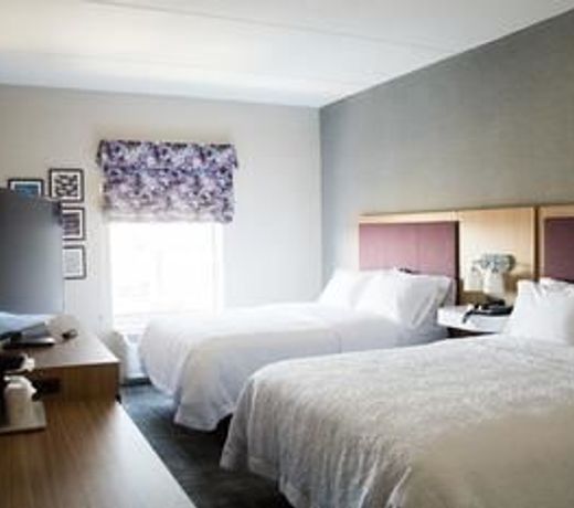 Hampton Inn & Suites by Hilton Warrington Horsham
