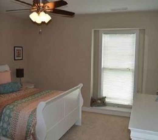 Opis Realty - Custom Metro Atlanta Home