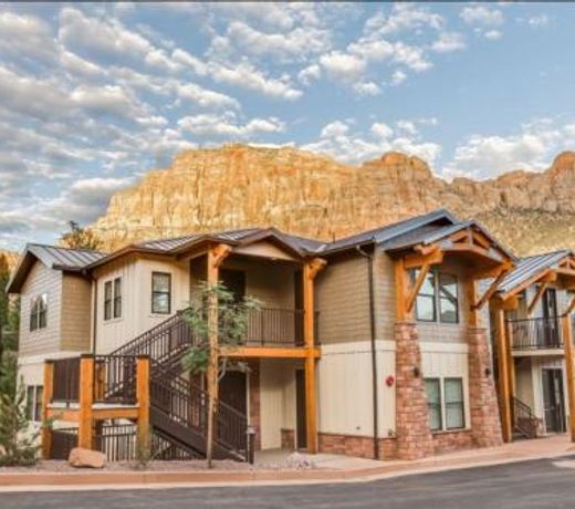 Watchman Villas