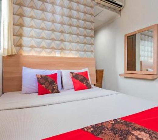 Cihampelas Hotel 2 RedPartner