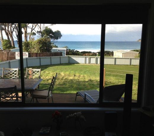 Eaglehawk Neck Beach House
