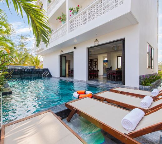Cilantro Villa