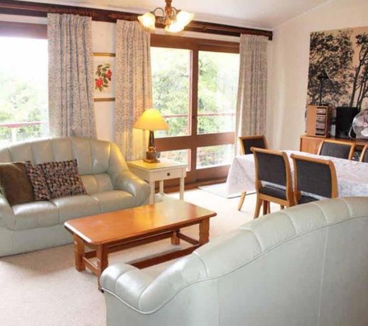 4 Bedroom Cottage Solitary View