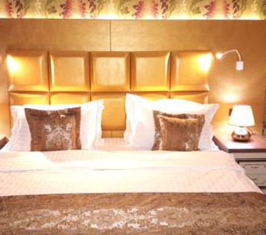 Hotel Deluxe