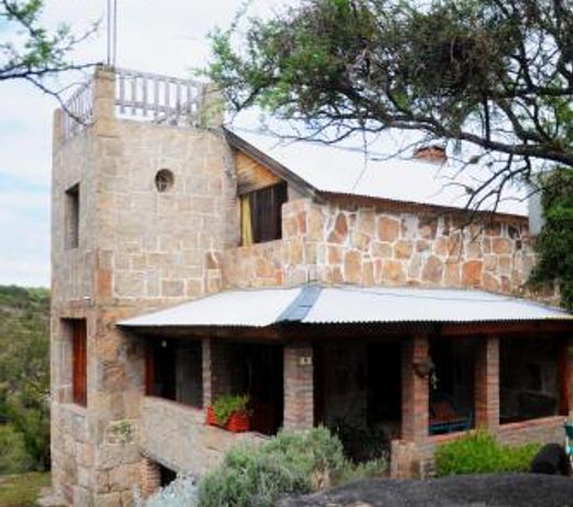 LA TOMA Complejo de Montaña - Cabañas y Habitaciones en Hosteria