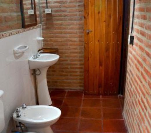 LA TOMA Complejo de Montaña - Cabañas y Habitaciones en Hosteria