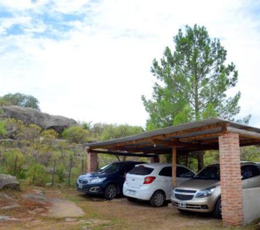 LA TOMA Complejo de Montaña - Cabañas y Habitaciones en Hosteria