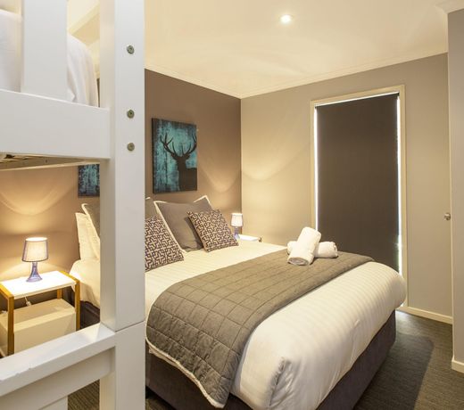 Acacia 2 - Luxurious Holiday Townhouse