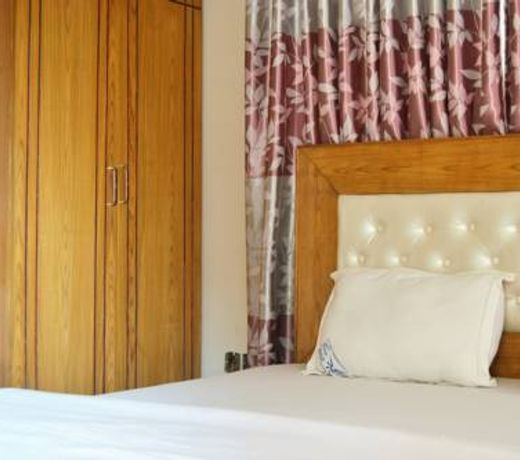Hotel Pink Shore