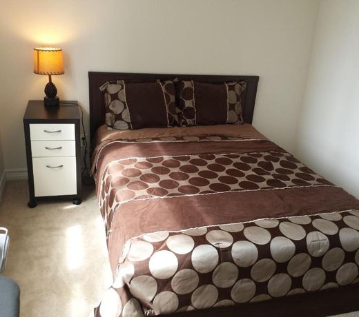 2 Bedroom 1 Bathroom Prime Location in Mississauga