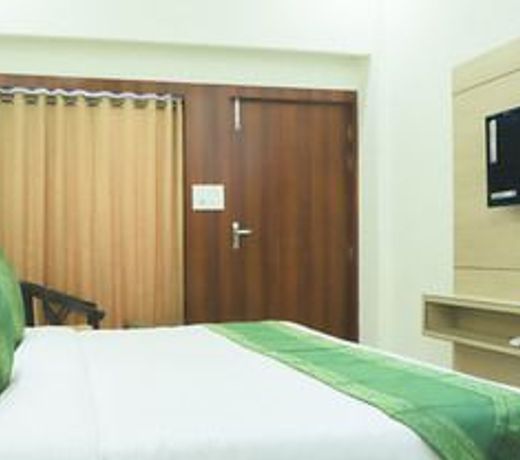 Hotel Lotus Grand