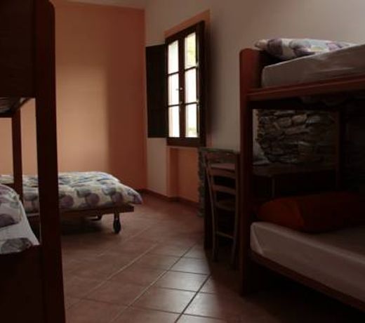 Pania forata hostel