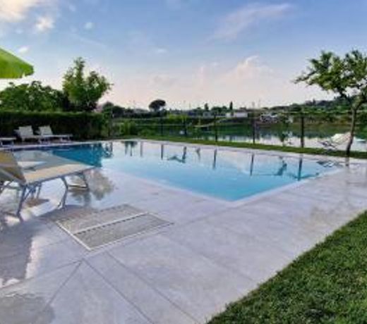 Sara Holiday Rentals
