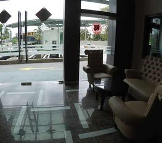 3R2B Seaview Condo