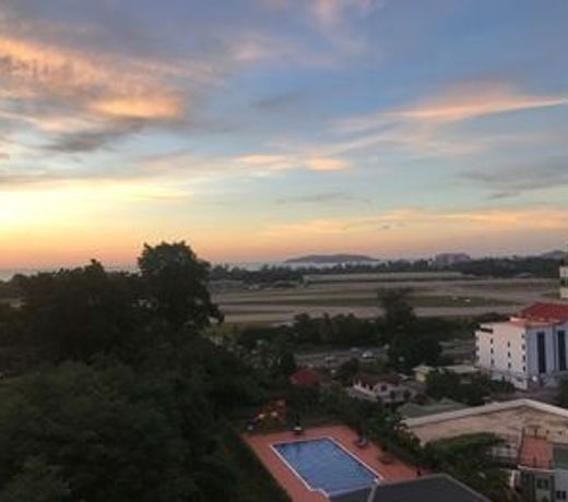 Sunset Seaview Vacation Condos @ Crystal Condo