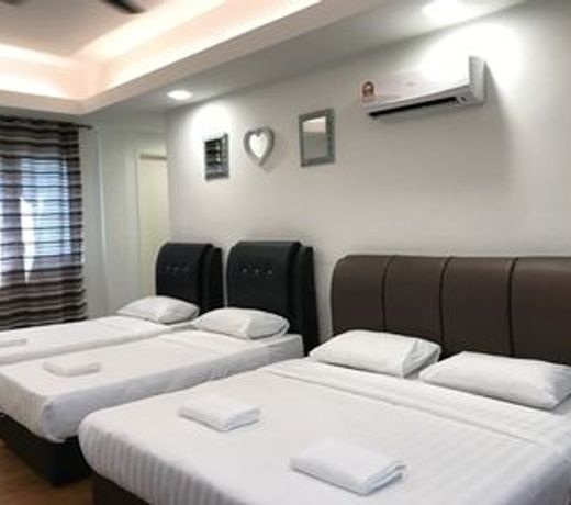 Sunset Seaview Vacation Condos @ Crystal Condo