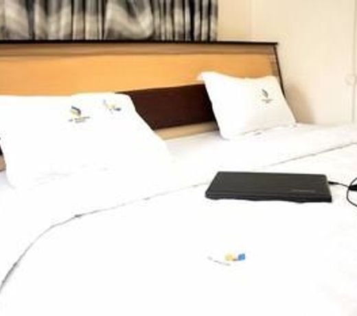 Mayoral Hotel & Suite