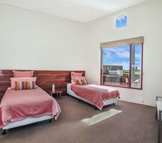Hearns Beachside Villa 9