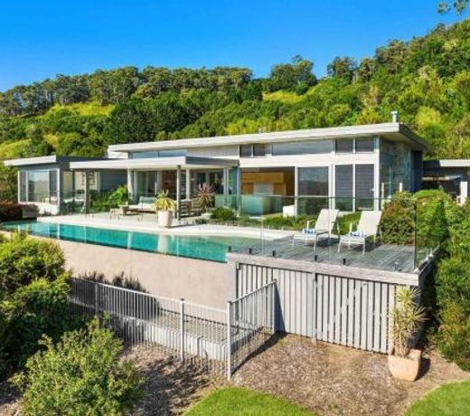 A PERFECT STAY - The Springs