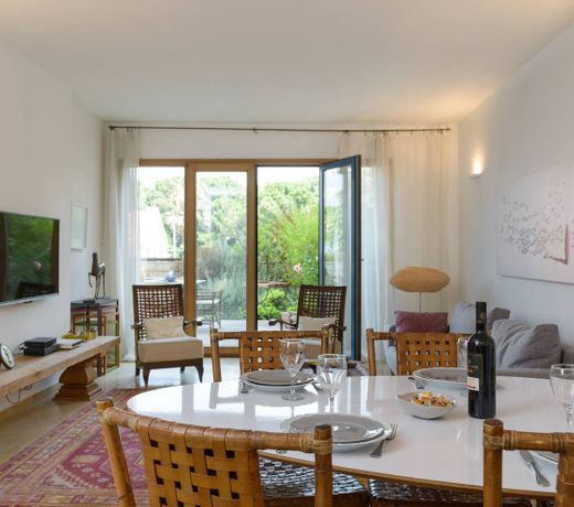 Andromeda Hill apt - Swimming pool+gym+parking