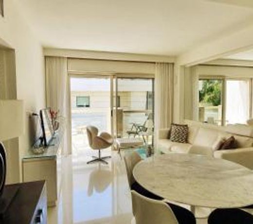 Beautiful 2 Bdr Apartment - Swimming pool #H1