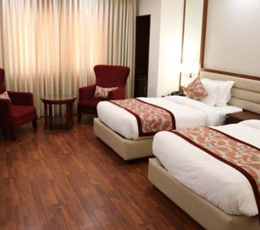 M J Grand Inn