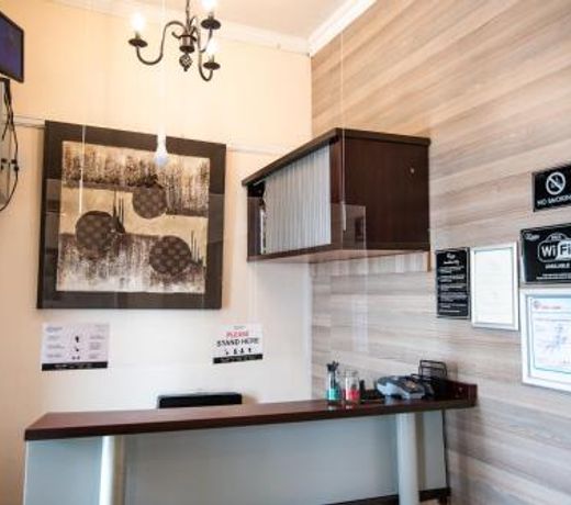 New England Guest House by Ilawu