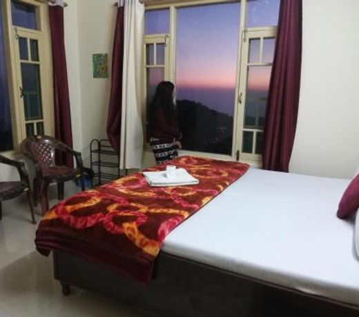 The Unmad, Dharamkot