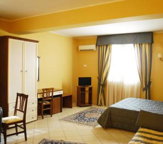 Greta Rooms Hotel