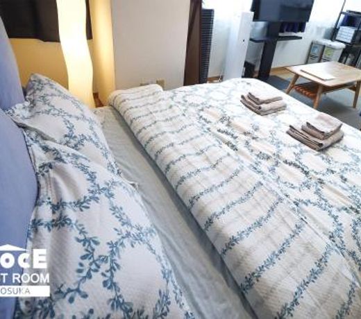 GLOCE æ¨ªé è³ ã²ã¹ãã«ã¼ã  æ¨ªé è³æµ·è»åºå° l Yokosuka Guest Room at NAVY BASE