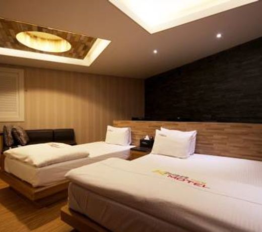 Khan Motel