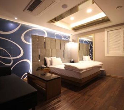 Khan Motel