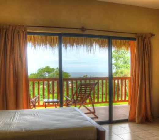 Las Palmeras Beach Hotel
