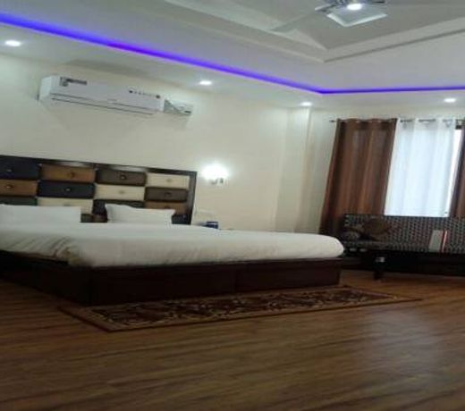 OYO 9407 Hotel Anjukul