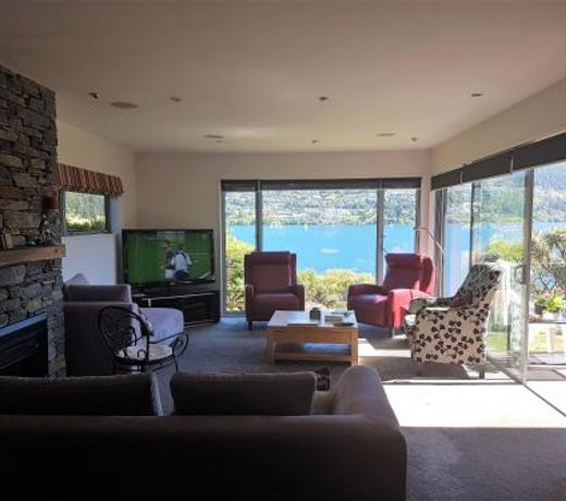 Peninsular Lakefront