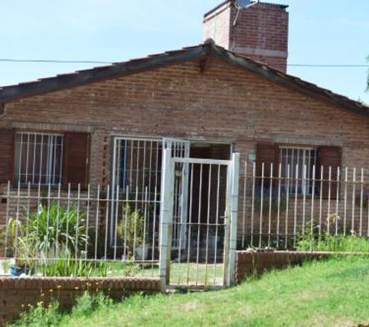 Eluney Apart