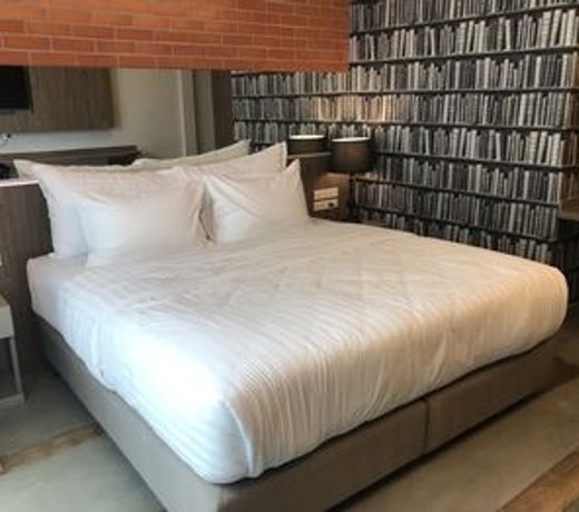 V20 Boutique Jacuzzi Hotel - SHA Extra Plus