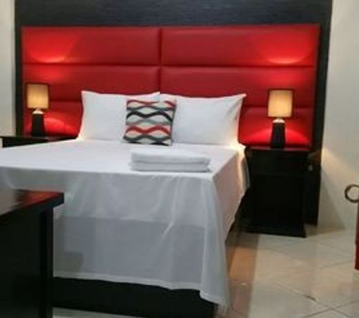 Luxury Suites E