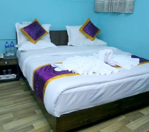 Hotel Rising Home