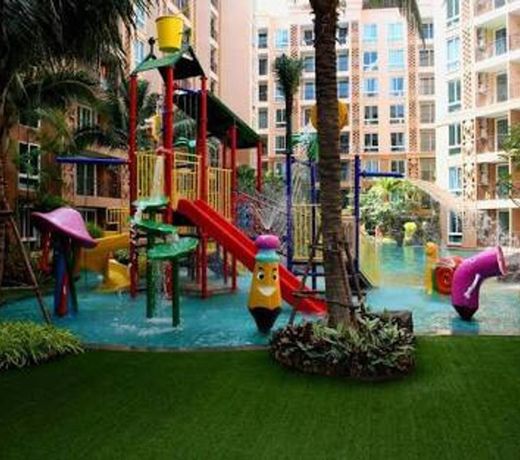 Pattaya residence with the AMAZING swimming pool