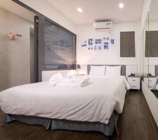 Lily Hotel