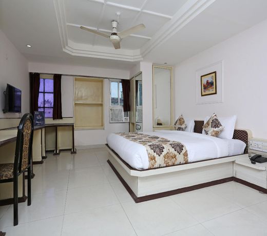 OYO 10264 Hotel Midtown