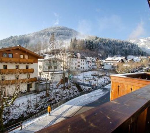 Finest Villa Zell am See by All in One Apartments