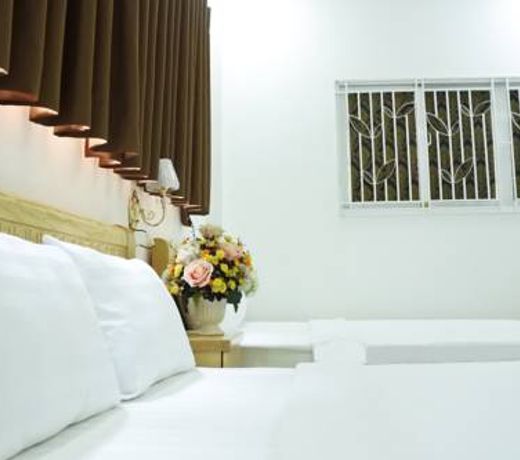 Truc Hung Hotel