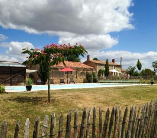 Villa de 5 chambres avec piscine privee et jardin a Saint Cyr en Talmondais