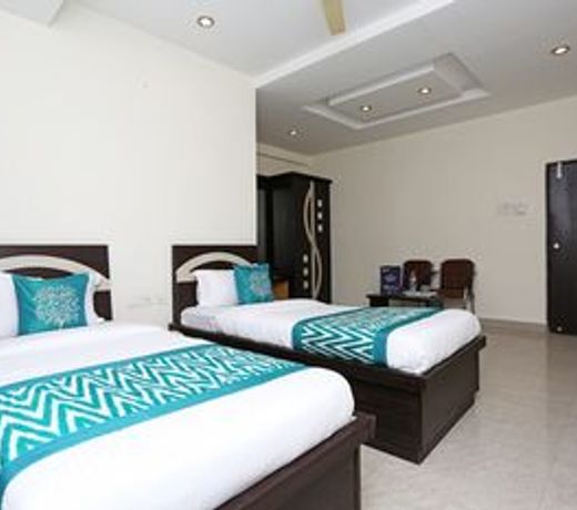 OYO 10188 Hotel DS Grand Inn