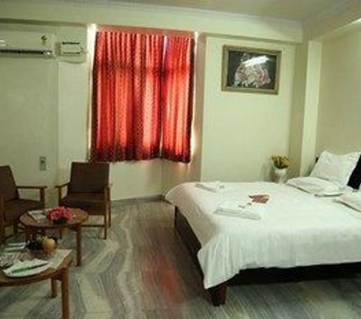 Sri Aarvee Hotels